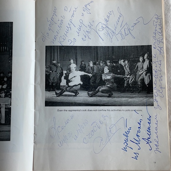 Red Army Singers Dancers Program Autographed - Picture 6 of 12